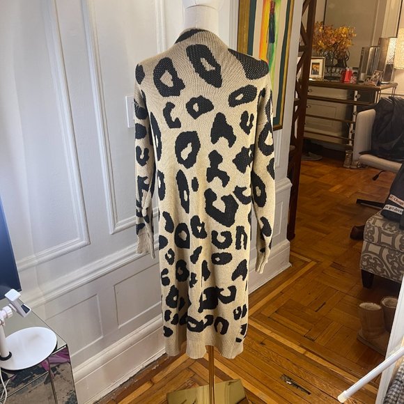 Vestidos Leopard Print Cardigan Sweater, M - Picture 5 of 10